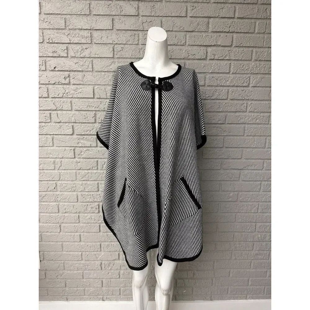 Chico’s Women's Black/ White Jacquard Knit Toggle Ruana Poncho Cadigan One Size